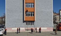 Kırşehir'de öğrenciler için deprem tatbikatı yapıldı