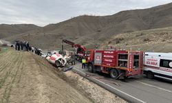Siirt'te devrilen beton mikserinin sürücüsü öldü