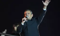 CHP lideri Özel, Saraçhane'de: "Özgür ölecek, Saraçhane'yi bırakmayacak"