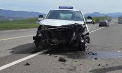 Bingöl’de Sürücü Kursu Aracıyla Otomobil Çarpıştı: 2 Yaralı
