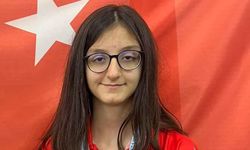 Arya Aydoğan, 14 yaş altında dünya satranç şampiyonu oldu