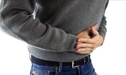 Reflü Nedir? Belirtileri, Nedenleri, Tedavisi ve Yaşam Kalitesine Etkileri