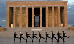Anıtkabir’e Nasıl Gidilir? Metro ile En Kısa Yol, Otobüs Hatları, Giriş Noktaları
