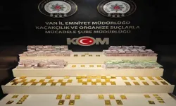 Van Havalimanı’nda 66 kilo kaçak altın ve döviz ele geçirildi