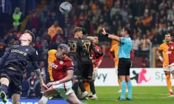 Trabzonspor–Galatasaray maçı hangi kanalda, saat kaçta? Thomas Reis ilk maçına çıkıyor. TS maçı GS maçı canlı