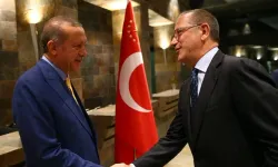 Prof. Sözüer Fatih Altaylı'nın Erdoğan'ı yayına aldığını hatırlattı: "DGM'leri arar hale mi geldik?"
