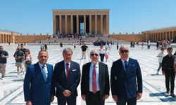 Ümit Özdağ tahliyesinin ardından Ankara'da: Anıtkabir'e ve Türkeş’in mezarına ziyaret