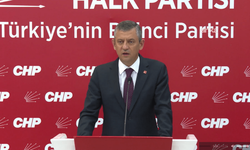 CHP Genel Başkanı Özgür Özel, adalet arayan aileler ile bir araya geldi