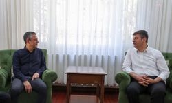 Özgür Özel'den ev hapsinde bulunan Abdurrahman Tutdere’ye ziyaret