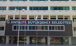 Antalya Büyükşehir Belediyesi’ne yönelik rüşvet operasyonunda 17 gözaltı