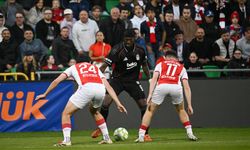 Beşiktaş, St. Patrick's karşısında rövanşta tur peşinde