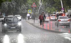 Valilikten Ankara için gök gürültülü sağanak uyarısı