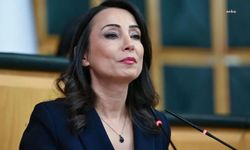 Hatimoğulları'ndan çıplak aramaya maruz kaldığını anlatan Medya AŞ Genel Müdürü Fatoş Pınar Türker'e destek mesajı