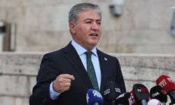 CHP'li Murat Emir'den Trump'ın Rahip Brunson açıklamasına tepki