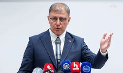 İzmir Büyükşehir Belediye Başkanı Cemil Tugay, CHP’den istifa etti