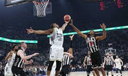 Fenerbahçe Beko, Beşiktaş GAİN'i 82-71 yenerek seride öne geçti