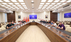 Bakan Işıkhan, Türkiye Maden İşçileri Sendikası heyeti ve Doruk Madencilik işçileriyle bir araya geldi