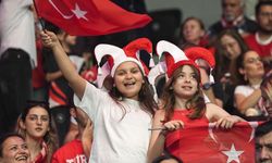 Ankara'da Voleybol Milletler Ligi coşkusu: Filenin Sultanları için tribünler kenetlendi
