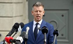 Macaristan’da istifa çağrılarına uymayan cumhurbaşkanını görevden almak için anayasa değişikliğine gidilecek