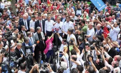 ABP Lideri Bedri Yalçın'ın "86 milletvekili" iddiasına Özgür Özel'den yanıt geldi