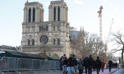 Notre Dame meydanının altından 2 bin yıllık Roma ve Orta Çağ bulguları ortaya çıktı