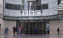 BBC'den dev tasarruf operasyonu: Kanallar kapanıyor, yüzlerce kişi işten çıkarılıyor