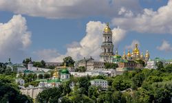 UNESCO, Kiev'deki tarihi manastıra yönelik saldırıya tepki gösterdi