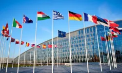 NATO Zirvesi'nde yeni savunma bankası kararı: Türkiye dahil 9 ülke imza attı