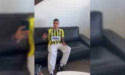 Fenerbahçe'nin yeni yıldızı Mason Greenwood, çubuklu formayı giydi