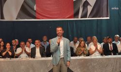 Ceyhan Belediye Başkanı Kadir Aydar, CHP'den istifa etti