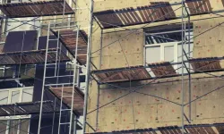 Cam balkon ve çardaklara yeni şart: Tüm kat maliklerinin yazılı onayı aranacak