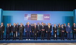 NATO üyesi ülkelerin liderleri aile fotoğrafı çektirdi