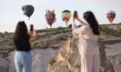 Kapadokya’da görsel şölen başladı: 7. Uluslararası Balon Festivali’nde gökyüzü renklendi