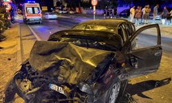 Aydın Söke’de otomobilin ağaca çarptığı trafik kazasında 6 yaralı