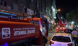 Küçükçekmece’de restoran bacasında çıkan yangın 3 ofise sıçradı