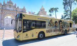 İETT’nin hazırladığı Kadir İnanır için 'saygı otobüsü' İstanbul yollarında