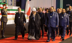 İran dini lideri Hamaney için cenaze törenleri Tahran'da başladı