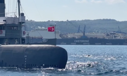 Castorone Çanakkale Boğazı'ndan geçti: 325 metrelik gemiye Kıyı Emniyeti eşlik etti