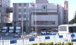 Etimesgut Belediyesi’nde 3 saat süren polis araması tamamlandı: Ekipler dijital materyallere el koydu