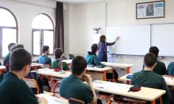 Öğretmenlerin ek ders ücretlerinde yeni düzenleme: Resmi Gazete'de yayımlandı
