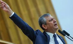 Özgür Özel'den Yeni Parti kararı sonrası ilk açıklama: "Yeni Parti ilk kez ve son kez ana muhalefet partisi olacak"