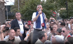 Özgür Özel, Adana Çukurova'da: "Hüseyinimize sırf benim evladım diye saldırıyorlar"