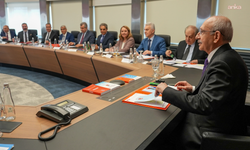 Özgür Özel ve 90 milletvekilinin istifasının ardından CHP MYK olağanüstü toplandı
