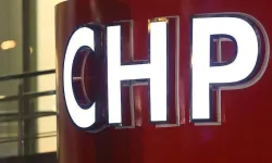 İzmir Karabağlar'da CHP'ye katılan 200 üyeye rozetleri törenle takıldı