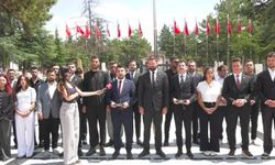 İYİ Parti Gençlik Kolları'ndan 'çerçeve yasa' protestosu: Teröristleri gençlerimize komşu mu edeceksiniz