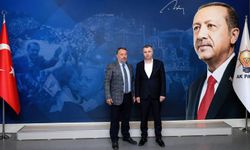 Rakı içerken fotoğrafı çekilen AKP'li İlçe Başkanı görevden alındı
