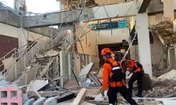 Endonezya'da 7,7 büyüklüğünde deprem: Can kaybı 47'ye yükseldi