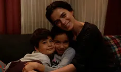 Oyuncu Özge Özpirinçci'den eski rol arkadaşı Kübra Süzgün'ün iddialarına yanıt geldi
