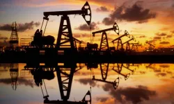 Petrol fiyatları yeni haftaya sert düşüşle başladı: Brent yüzde 5 geriledi