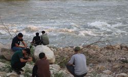 Adana Yüreğir'de Ceyhan Nehri’ne giren 2 çocuk kayboldu: Ekipler seferber oldu